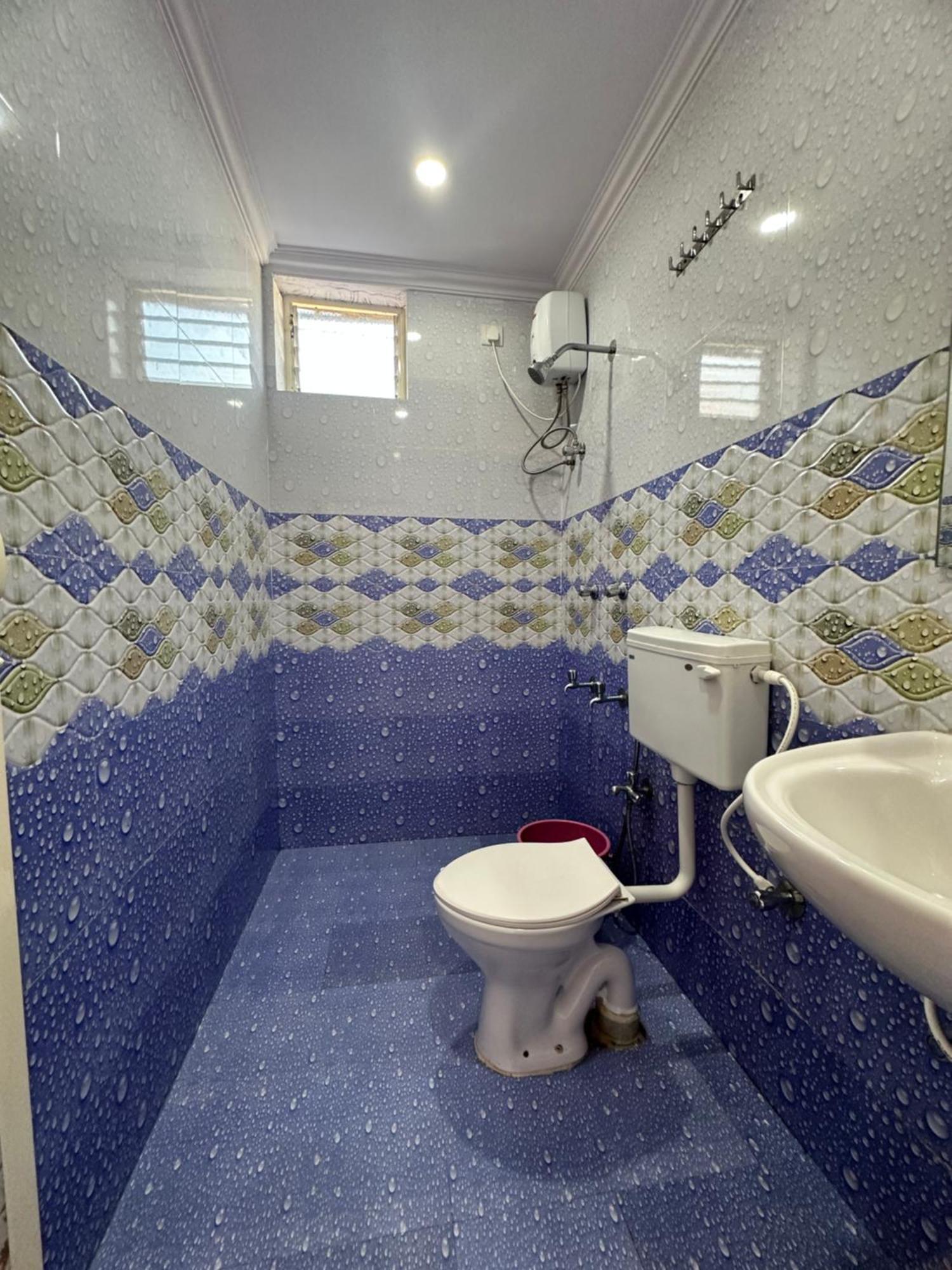 Casa Somanjo Inn Калангут Экстерьер фото